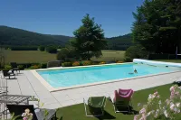 Chambres d'hôtes de Charme le Pradel - ที่มีสระว่ายน้ำ