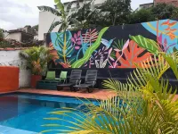 The Best Adventure Hostel - piscina
