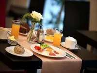 EA Business Hotel Jihlava - servizio colazione