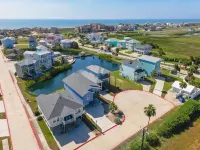 Sweet Salty A Luxury Escape on Mustang Island - Jacuzzi