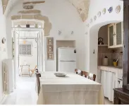 Explore the Historic City on Foot from an Old Town House - Bungalows