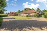 Holly Lodge Country Guest House Hotels in Форест Таун