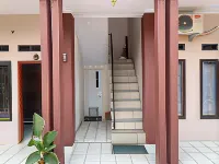 RedDoorz near FKIP UNTIRTA Serang Hotel di Kecamatan Curug