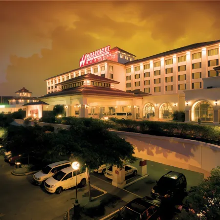 Waterfront Airport Hotel and Casino – Mactan