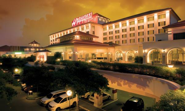 Waterfront Airport Hotel and Casino – Mactan
