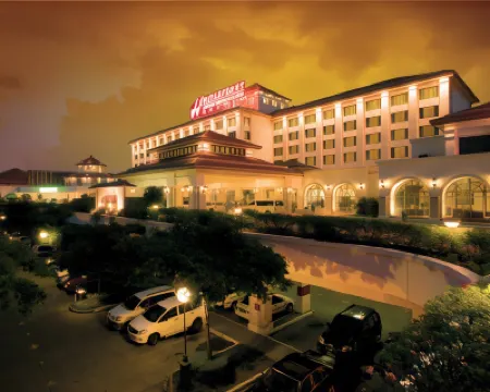 Waterfront Airport Hotel and Casino – Mactan Hotels in 