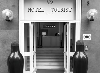 Hotel Tourist