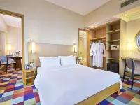 Hotel COZI Harbour View Hotels near E-Max