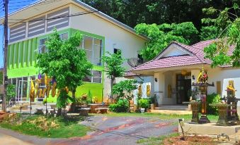 Green Home Resort - Housity