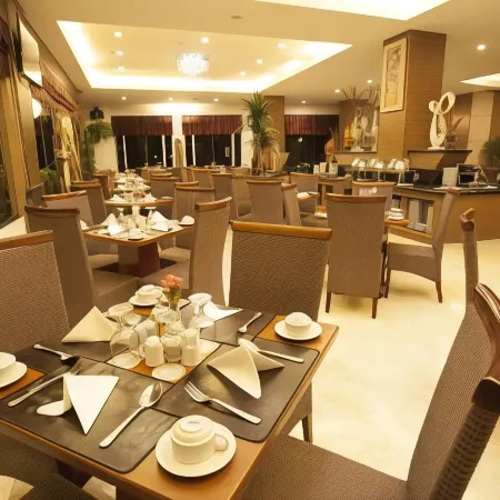 Grand Rocky Hotel Bukittinggi