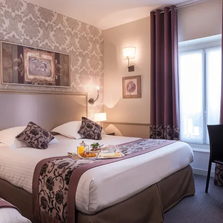 Hotel Monceau Wagram Отели рядом с достопримечательностью «17-й округ: Батиньоль»