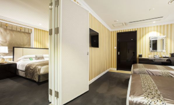 10. 더 그랜드 호텔..