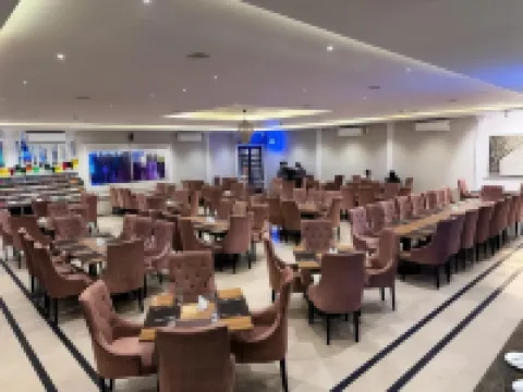 Rose Palace Hotel, Gulberg โรงแรมในลาฮอร์