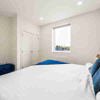 Luxury 1 Bedroom Serviced Apartment in the Heart of Stevenage Rooms