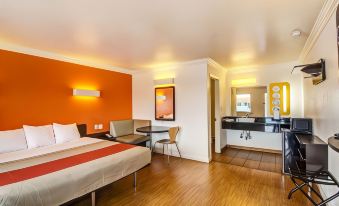 Motel 6 Manteca, CA - Housity