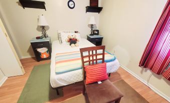 Room in Apartment - Plaid Room 3Min from Yale Univ