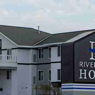 River Hills Hotel- Mankato Hotel Exterior