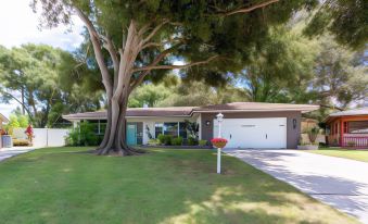 Indigo Beach Oasis - Minutes to Clearwater Beach! 3 Bedroom Home by RedAwning - Housity