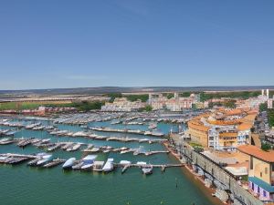 Albufeira 1 Bedroom Apartment 5 Min. from Falesia Beach and Close to Center! D