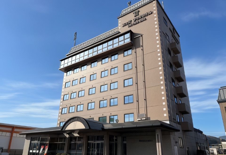 Ozu Plaza Hotel