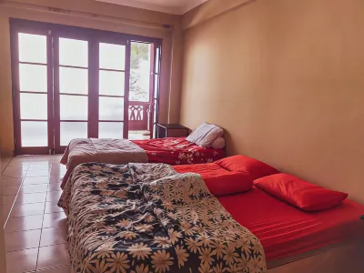 Kondomonium LIppo Carita Selatan 3 Br by KS Management 拉布安住宿飯店