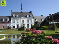 Logis - Hostellerie Saint-Louis & Restaurant Pauze Hotels in Esquelbecq