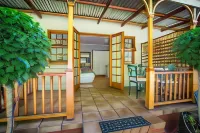 88 Baron van Reede Guesthouse Hotels in Oudtshoorn