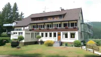 Hotel Berghof am See Hôtels à : Bad Gandersheim