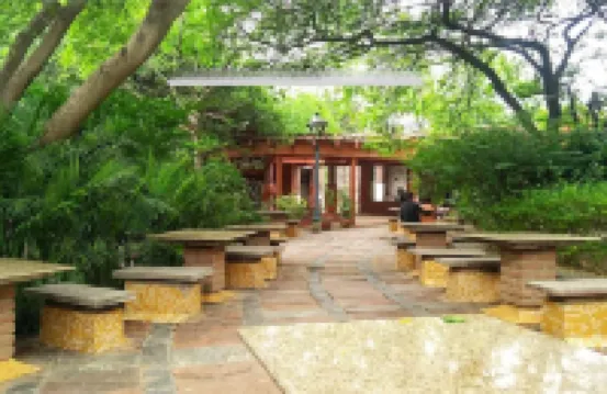 Hotel Royal - Laxmi Nagar Metro Gate 5 Các khách sạn ở 