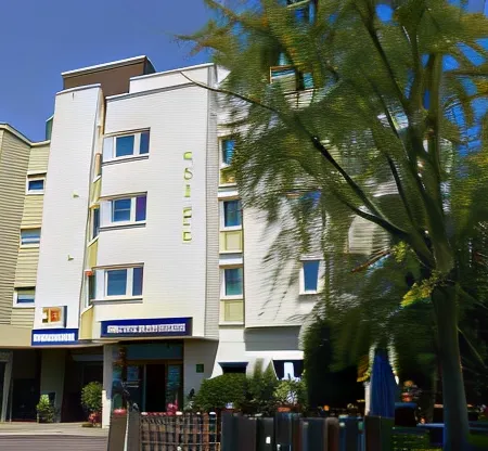 Martins Klause Airport Messe Hotel - Air Conditioning - Self Check-in Available