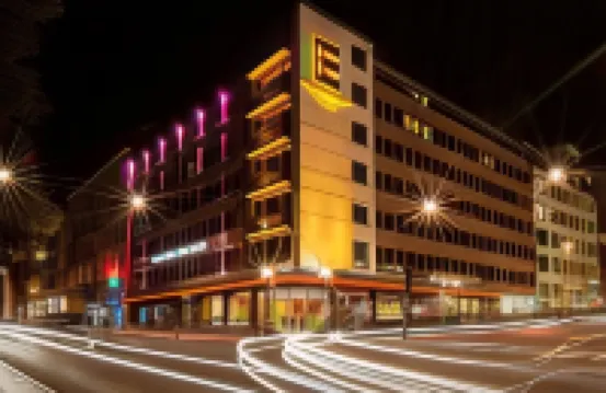 Elite Eden Park Hotel Hotel berhampiran Muzium Tentera