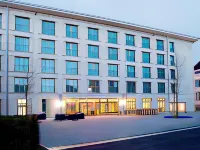 Hampton by Hilton Dortmund Phoenix See Hotels near Schueren