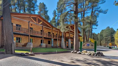 Upper Canyon Inn & Cabins