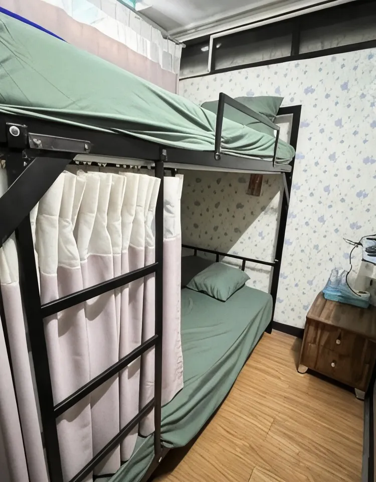 ห้องพักรวมชายหญิง