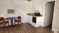 Golden Arrow Motel