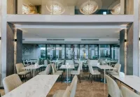 Arista Hotel Ubon - servizio colazione