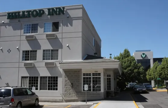 瑞維爾斯埃吉山頂酒店