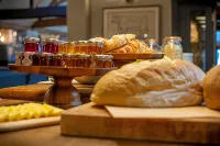 The Lion Bicester - breakfast