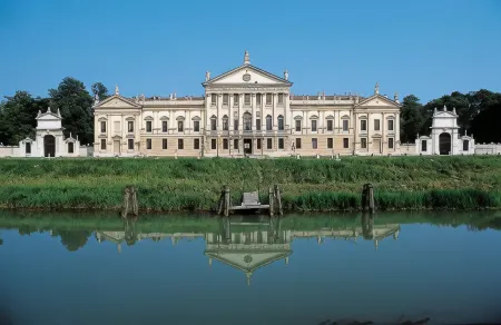 15.92 Hotel Отели в г. Доло