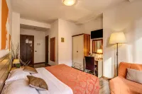Trastevere Rooms Hotels near Ponte Palatino