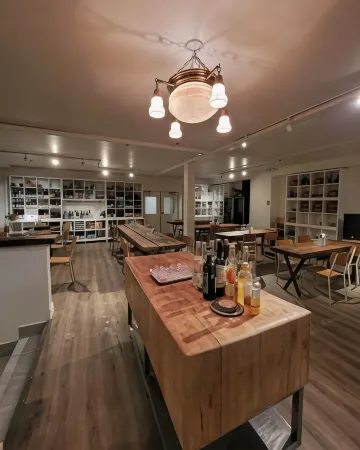 Hotel du Nord Отели рядом с достопримечательностью «Rue Sainte-Anne»