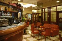 Best Western Premier Hotel Astoria - Quầy bar