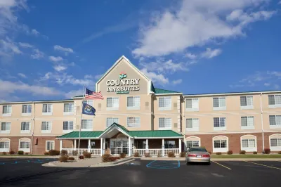 Country Inn & Suites by Radisson, Big Rapids, MI Hotel dekat Big Rapids Riverwalk
