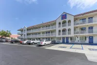 Motel 6 Watsonville, CA - Monterey Area Hotels in Watsonville
