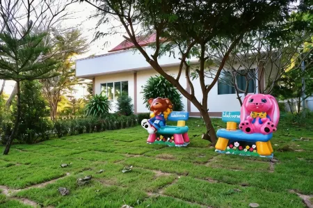 Commonwealth Hotel Отели в г. Суан Пхынг