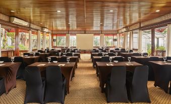 Jambuluwuk Convention Hall & Resort Puncak