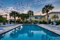 Escape Coastal Resort on Casey Key - Pools