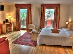 Cresta Et Duc Hotel