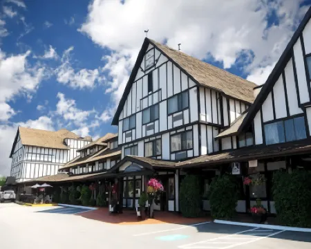 Abercorn Hotel, Trademark Collection by Wyndham Hotels near Dinsmore Bridge