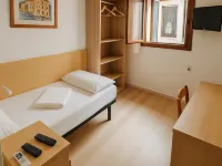 Hotel Modena Old Town Hotels in Malcesine